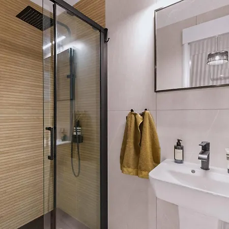 Zeus بيت للعطل